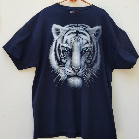 DOM Snow Tiger Men's Graphic Tee - Picture 1 of 4